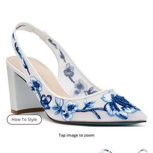 Betsey Johnson Floral Appliqué Slingback Heels Size 6